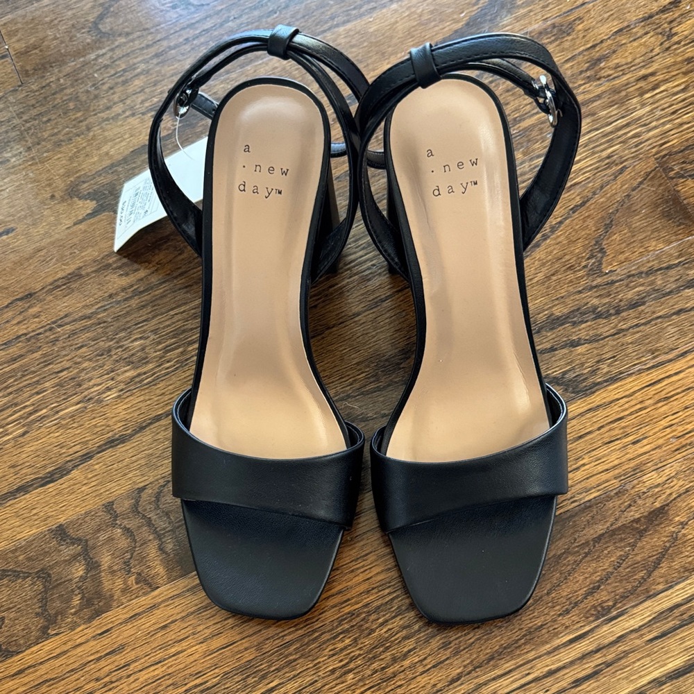 NWT A New Day Black Strappy Sandals Size 7.5